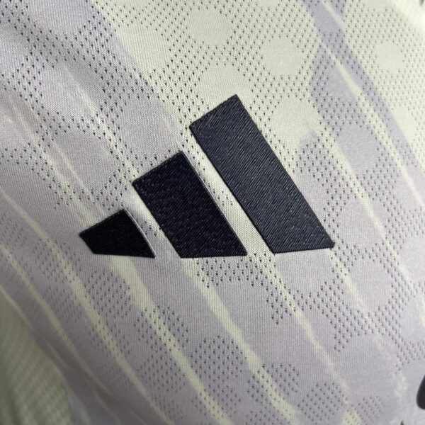 Manchester United Away 25-26 Player Version